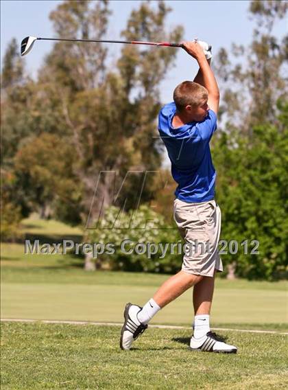 Thumbnail 1 in CIF Central Section Area Golf Championships photogallery.
