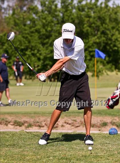 Thumbnail 1 in CIF Central Section Area Golf Championships photogallery.