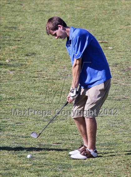 Thumbnail 2 in CIF Central Section Area Golf Championships photogallery.