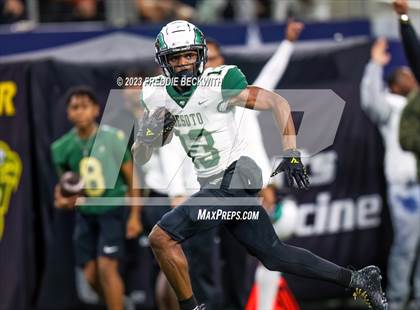 Thumbnail 2 in DeSoto vs. Summer Creek (UIL 6A D2 Football Final) photogallery.