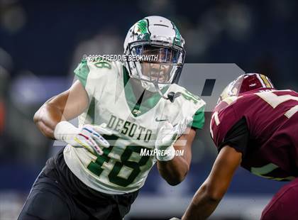Thumbnail 3 in DeSoto vs. Summer Creek (UIL 6A D2 Football Final) photogallery.