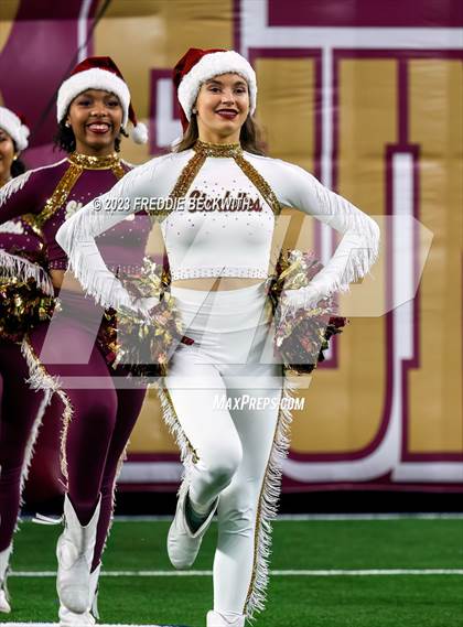 Thumbnail 3 in DeSoto vs. Summer Creek (UIL 6A D2 Football Final) photogallery.