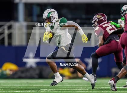 Thumbnail 3 in DeSoto vs. Summer Creek (UIL 6A D2 Football Final) photogallery.