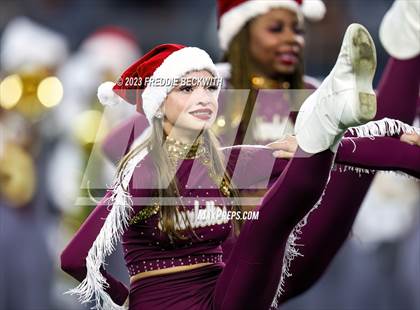 Thumbnail 1 in DeSoto vs. Summer Creek (UIL 6A D2 Football Final) photogallery.