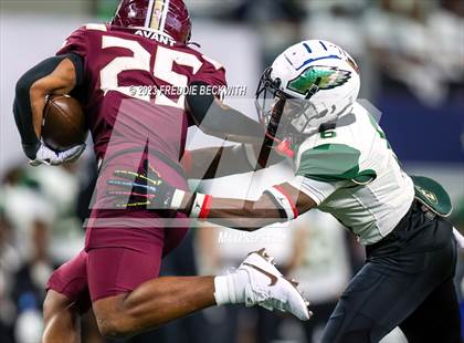 Thumbnail 2 in DeSoto vs. Summer Creek (UIL 6A D2 Football Final) photogallery.