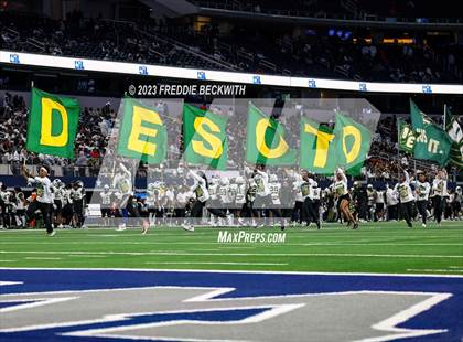 Thumbnail 1 in DeSoto vs. Summer Creek (UIL 6A D2 Football Final) photogallery.