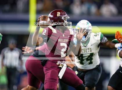 Thumbnail 1 in DeSoto vs. Summer Creek (UIL 6A D2 Football Final) photogallery.