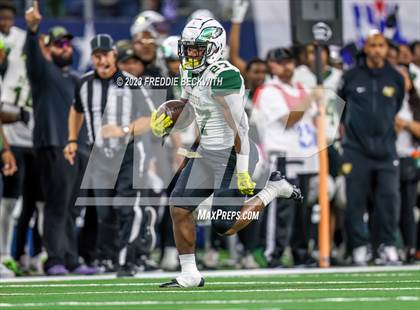 Thumbnail 2 in DeSoto vs. Summer Creek (UIL 6A D2 Football Final) photogallery.