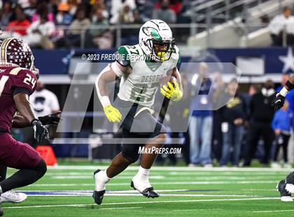Thumbnail 1 in DeSoto vs. Summer Creek (UIL 6A D2 Football Final) photogallery.