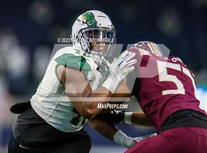 Thumbnail 2 in DeSoto vs. Summer Creek (UIL 6A D2 Football Final) photogallery.