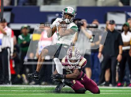Thumbnail 1 in DeSoto vs. Summer Creek (UIL 6A D2 Football Final) photogallery.