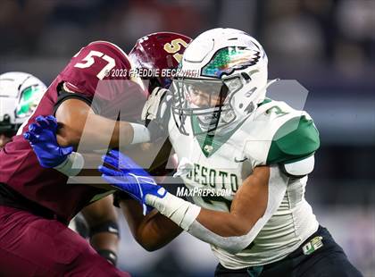 Thumbnail 3 in DeSoto vs. Summer Creek (UIL 6A D2 Football Final) photogallery.