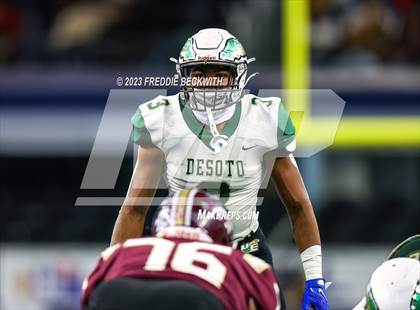 Thumbnail 1 in DeSoto vs. Summer Creek (UIL 6A D2 Football Final) photogallery.