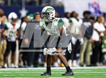 Thumbnail 1 in DeSoto vs. Summer Creek (UIL 6A D2 Football Final) photogallery.