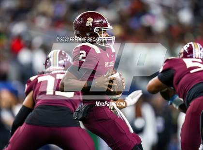 Thumbnail 3 in DeSoto vs. Summer Creek (UIL 6A D2 Football Final) photogallery.