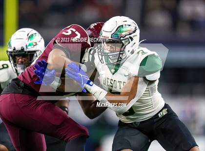 Thumbnail 2 in DeSoto vs. Summer Creek (UIL 6A D2 Football Final) photogallery.
