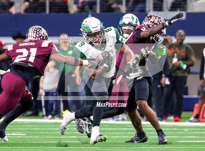 Thumbnail 3 in DeSoto vs. Summer Creek (UIL 6A D2 Football Final) photogallery.
