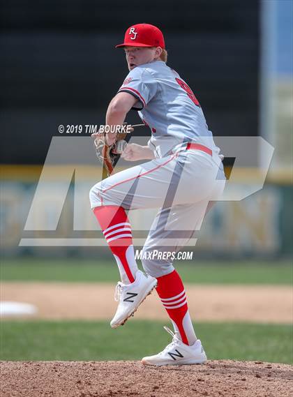 Thumbnail 1 in Regis Jesuit @ Mountain Vista photogallery.