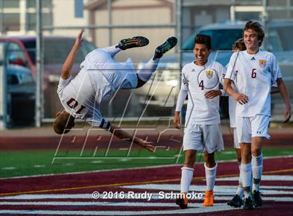 Thumbnail 3 in Point Loma vs. Bishop's (CIF San Diego Final) photogallery.