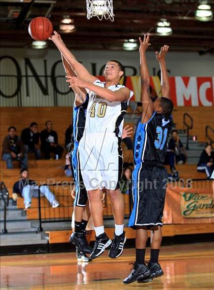 Thumbnail 3 in Rayburn vs. Pasadena Memorial (McDonald's Texas Invitational) photogallery.