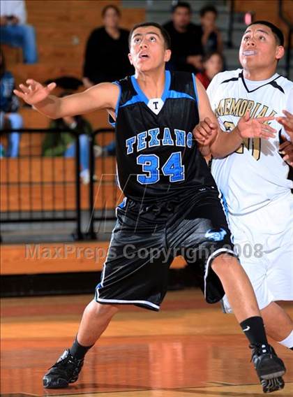 Thumbnail 2 in Rayburn vs. Pasadena Memorial (McDonald's Texas Invitational) photogallery.