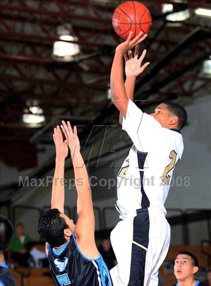 Thumbnail 3 in Rayburn vs. Pasadena Memorial (McDonald's Texas Invitational) photogallery.