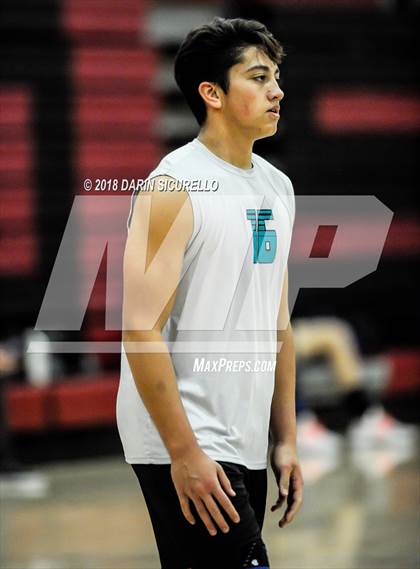 Thumbnail 3 in Highland vs. Gilbert (Brophy Invitational) photogallery.