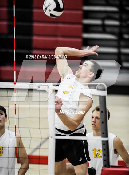 Thumbnail 3 in Highland vs. Gilbert (Brophy Invitational) photogallery.