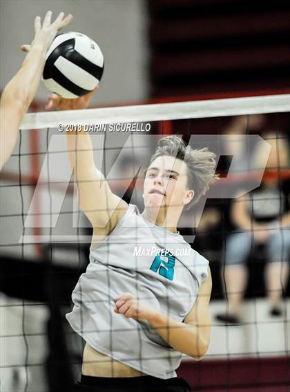 Thumbnail 3 in Highland vs. Gilbert (Brophy Invitational) photogallery.