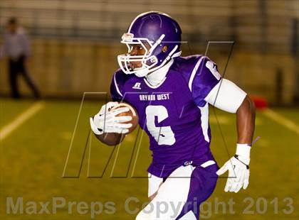 Thumbnail 1 in Pomona @ Arvada West photogallery.