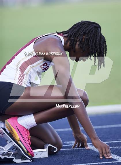 Thumbnail 3 in FHSAA 2A Finals (400 Meter Hurdles) photogallery.