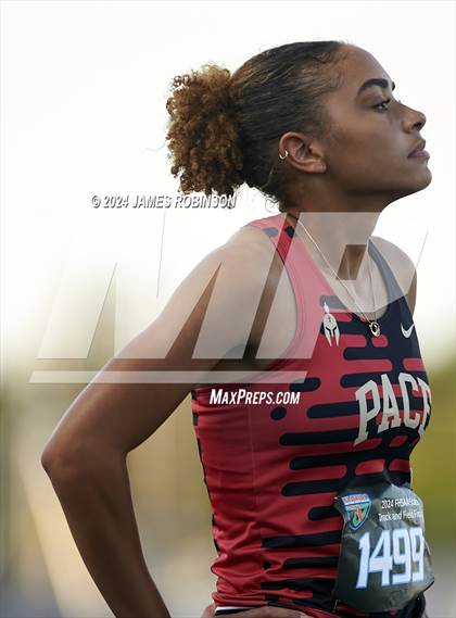 Thumbnail 2 in FHSAA 2A Finals (400 Meter Hurdles) photogallery.