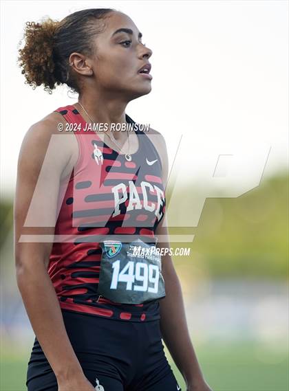 Thumbnail 2 in FHSAA 2A Finals (400 Meter Hurdles) photogallery.
