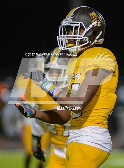 Thumbnail 3 in Crenshaw @ El Camino (CIF D4 AA Regional Final) photogallery.