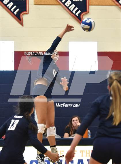 Thumbnail 2 in Marin Catholic vs. Auburn Riverside (Durango Fall Classic) photogallery.
