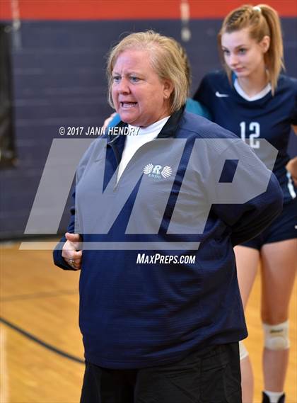 Thumbnail 2 in Marin Catholic vs. Auburn Riverside (Durango Fall Classic) photogallery.
