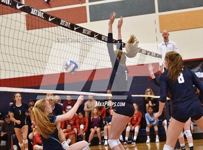 Thumbnail 3 in Marin Catholic vs. Auburn Riverside (Durango Fall Classic) photogallery.