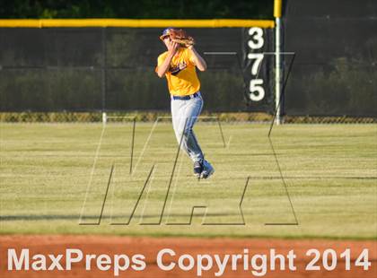 Thumbnail 3 in Sunnyvale @ Farmersville (UIL 2A Regional Quarterfinal Playoff) photogallery.