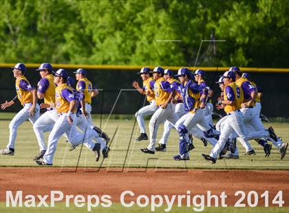 Thumbnail 3 in Sunnyvale @ Farmersville (UIL 2A Regional Quarterfinal Playoff) photogallery.