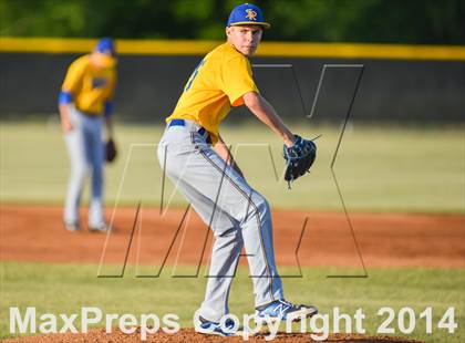 Thumbnail 3 in Sunnyvale @ Farmersville (UIL 2A Regional Quarterfinal Playoff) photogallery.