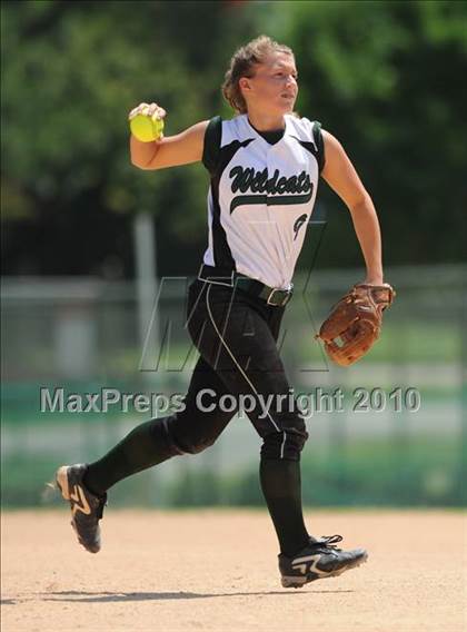 Thumbnail 1 in South Lenoir vs Eastern Randolph (NCHSAA 2A Consolation Championship) photogallery.
