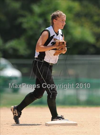 Thumbnail 3 in South Lenoir vs Eastern Randolph (NCHSAA 2A Consolation Championship) photogallery.