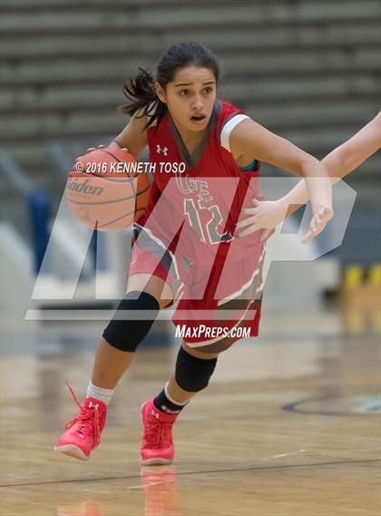 Thumbnail 2 in Burges vs. Lee (SAISD Tournament) photogallery.