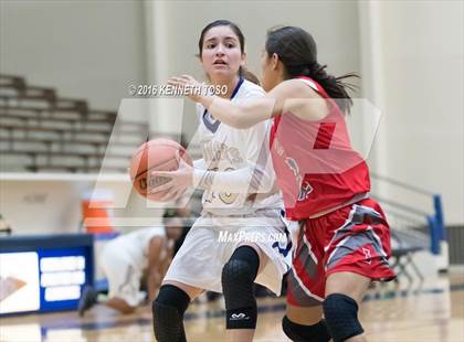 Thumbnail 2 in Burges vs. Lee (SAISD Tournament) photogallery.