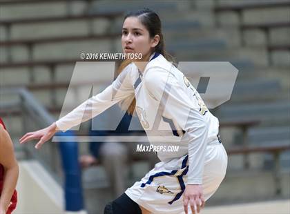 Thumbnail 3 in Burges vs. Lee (SAISD Tournament) photogallery.