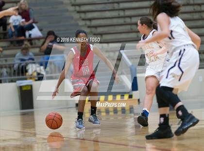 Thumbnail 3 in Burges vs. Lee (SAISD Tournament) photogallery.