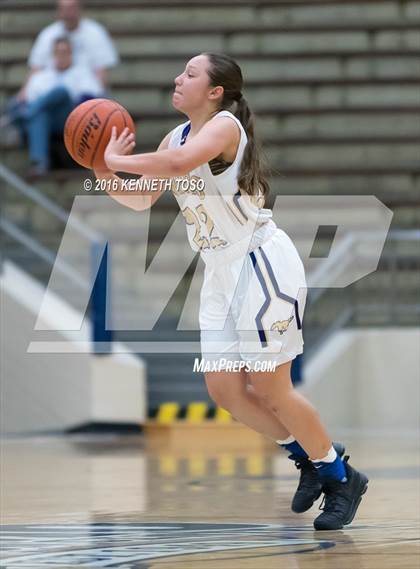Thumbnail 3 in Burges vs. Lee (SAISD Tournament) photogallery.