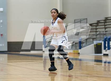 Thumbnail 2 in Burges vs. Lee (SAISD Tournament) photogallery.