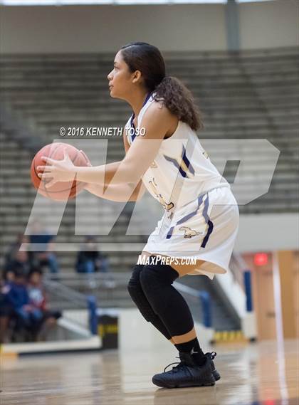 Thumbnail 1 in Burges vs. Lee (SAISD Tournament) photogallery.