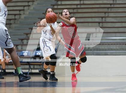 Thumbnail 3 in Burges vs. Lee (SAISD Tournament) photogallery.